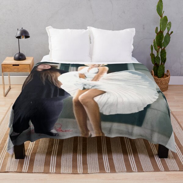 Item preview, Amberlynn x Marilyn – Surreal Commentary Mashup designed and sold by UptownMax.