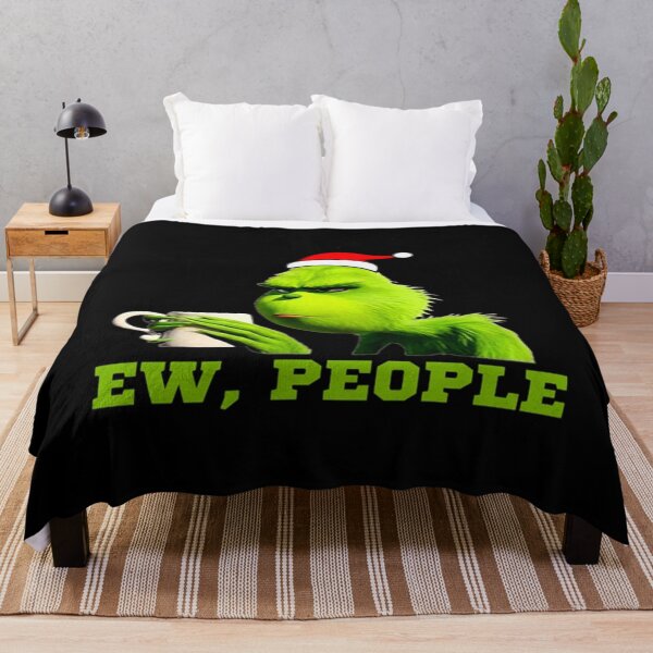 Aperçu de l'œuvre Grinch Ew People Funny Christmas Coffee Meme créée et vendue par pluekeethi.