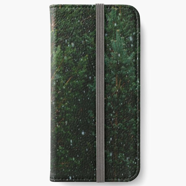 Neige sur les arbres Étui portefeuille iPhone