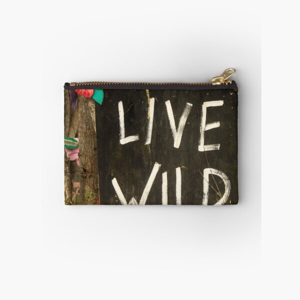 Item preview, live wild designed and sold by felipequeiroz.