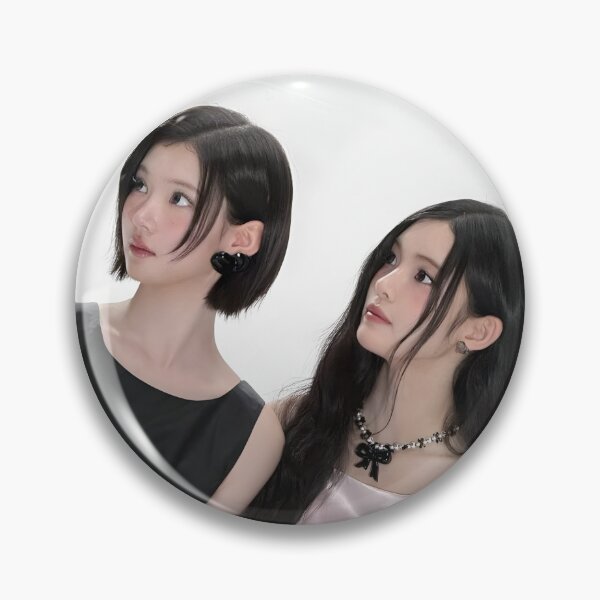 Artikelvorschau, Jiwoo und Yuha – „Pretty Please“ K-Pop Pastell entworfen und verkauft von Valereekmerch.