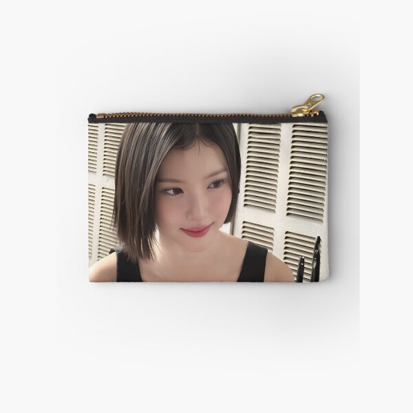 Artikelvorschau, Jiwoo – „Pretty Please“ K-Pop Pastel entworfen und verkauft von Valereekmerch.