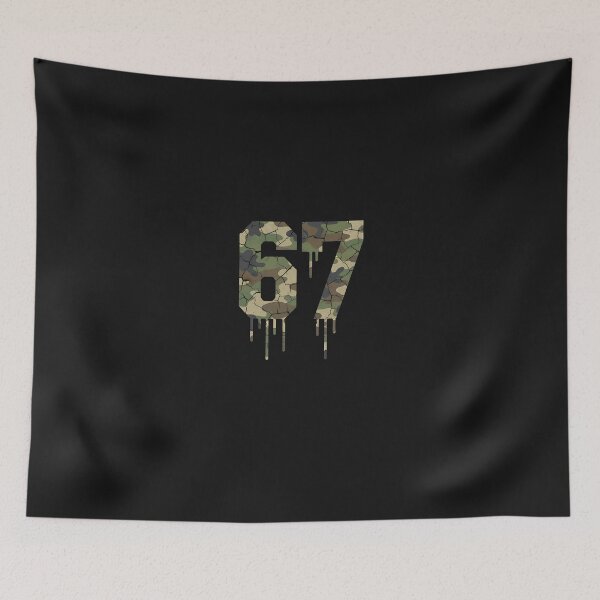 Aperçu de l'œuvre Mème drôle Six Seven Camouflage Dripping Gen Alpha Slang 6 7 créée et vendue par grumpzara.