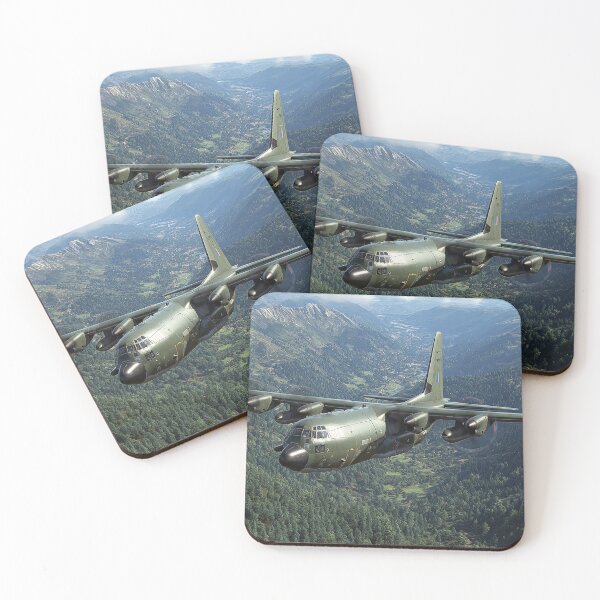 Artikelvorschau, Lockheed C130 Hercules durchquert den Himmel entworfen und verkauft von Skyframe Aviation.