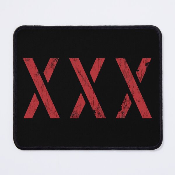 Artikelvorschau, XXX - abgenutzte Version entworfen und verkauft von The Common Tee.
