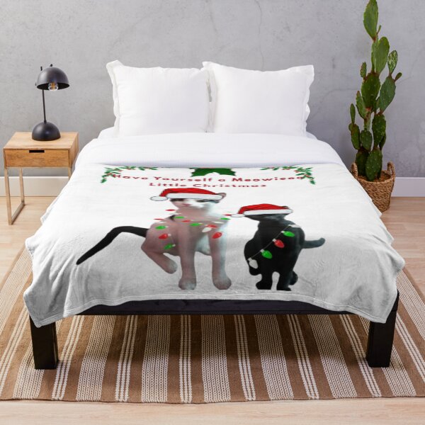 Artikelvorschau, Habt ein miauenes kleines Weihnachtsfest – Lustiges Katzen-Weihnachtsdesign entworfen und verkauft von BulletKitty82.