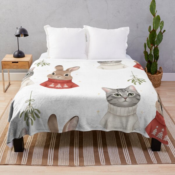 Artikelvorschau, Katze und Hase in Weihnachtspullovern entworfen und verkauft von Cherry Dreams.