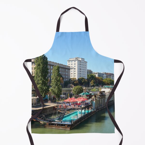 Aperçu de l'œuvre La piscine sur la rivière. Vienne 2025 créée et vendue par Jouko Lehto Photography.