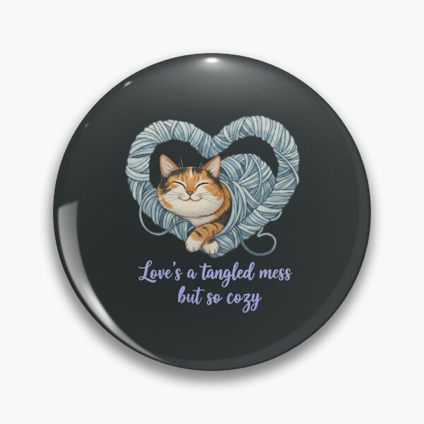 Aperçu de l'œuvre Chaton calico mignon blotti dans un cœur en laine - Amour douillet créée et vendue par INNERSELFART.