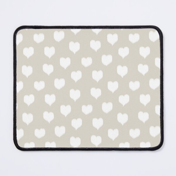 Artikelvorschau, Ikat-Herzen – Pearl auf Linen entworfen und verkauft von colorofmagic.