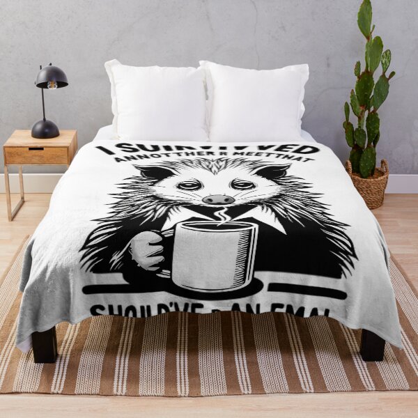 Artikelvorschau, Lustiges Büro-Opossum-Shirt – Meeting hätte eine E-Mail sein sollen – Geschenk für Kollegen entworfen und verkauft von DrawDrip.