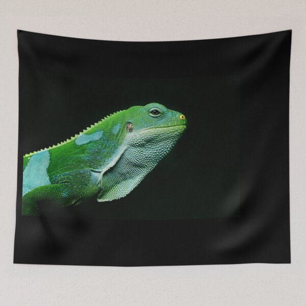 Item preview, Emerald Iguana in profile designed and sold by T. Kaiser.