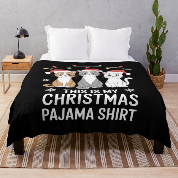 Item preview, Este es mi pijama navideño para amantes de los gatos. Miau, gatito navideño. designed and sold by THagBlue.