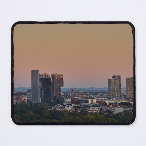 Artikelvorschau, Die neue Skyline entsteht. Wien 2025 entworfen und verkauft von Jouko Lehto Photography.