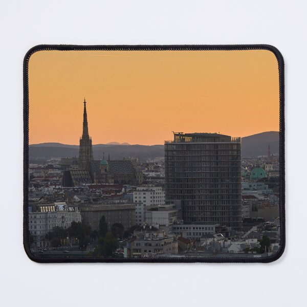 Artikelvorschau, Kirchturm. Wien 2025 entworfen und verkauft von Jouko Lehto Photography.
