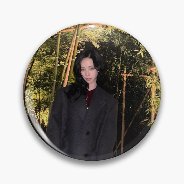 Artikelvorschau, Karina Aespa „Richman“ Neon Power Vibe Design entworfen und verkauft von Valereekmerch.