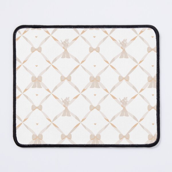 Artikelvorschau, Preppy Lattice - Keepsake - hellbraune Herzen entworfen und verkauft von Stephanie Fiona Design.
