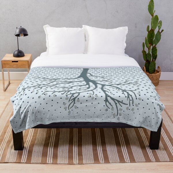 Artikelvorschau, Baum auf dunkelblauem Muster entworfen und verkauft von AdRonDesign.