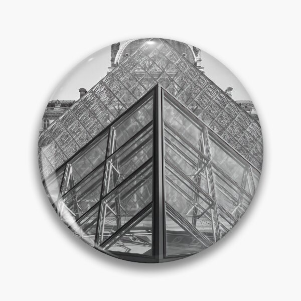 Artikelvorschau, Louvre Doppelpyramide S/W entworfen und verkauft von Gerard Fornarotto.