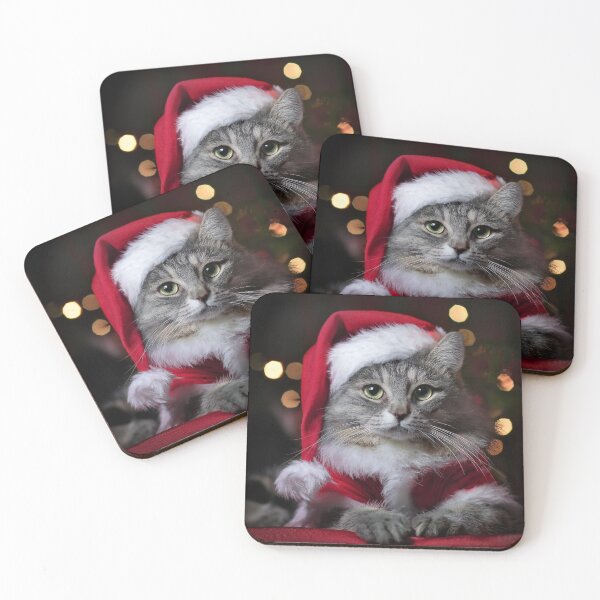 Aperçu de l'œuvre Santa Paws in Holiday Glow  créée et vendue par Aeboz Studio.