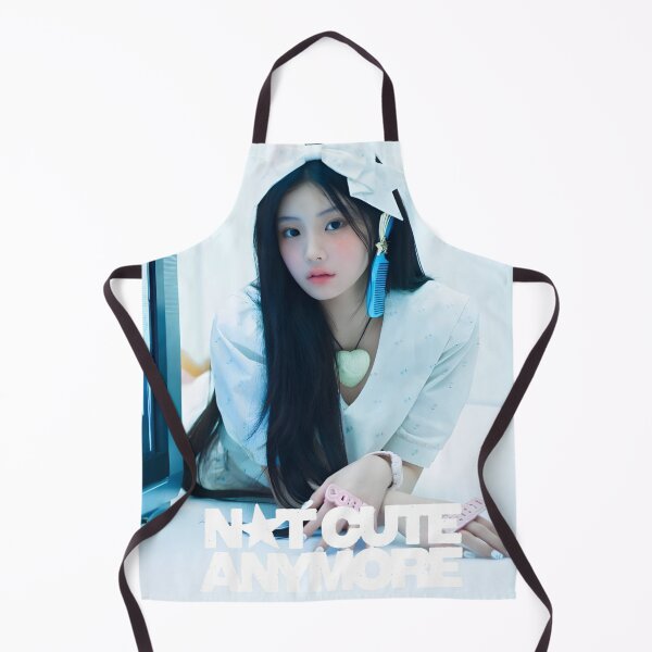 Aperçu de l'œuvre Wonhee — Badge minimaliste « Plus mignon » créée et vendue par Valereekmerch.