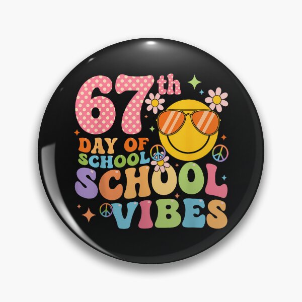 Artikelvorschau, Meme zum 67-Tage-Schultag – 100-Tage-Schultag-Stimmung – Smiley entworfen und verkauft von facegm.