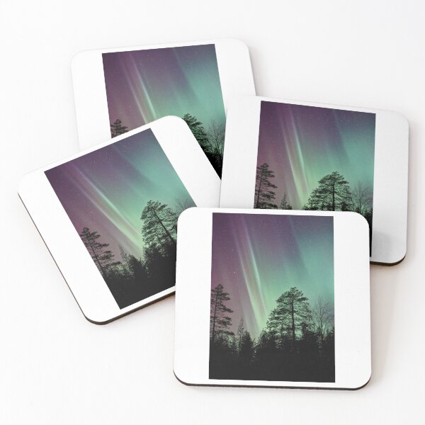 Artikelvorschau, Nordlicht-Silhouette-Bäume Fotodruck entworfen und verkauft von Mother-Nature65.