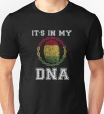 Bolivia Its In My Dna Gift For Bolivian From Bolivia - DNA Strand and Thumbprint With Bolivia Flag Unisex T-Shirt