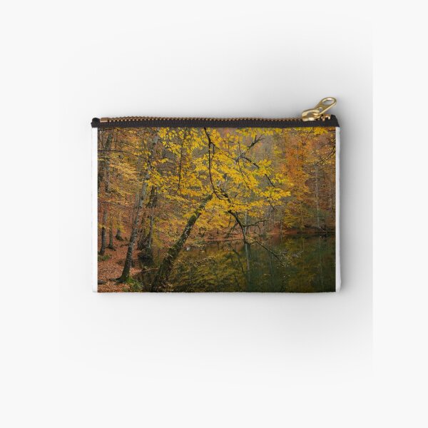 Artikelvorschau, Herbstwaldsee-Szene Fotodruck entworfen und verkauft von Mother-Nature65.