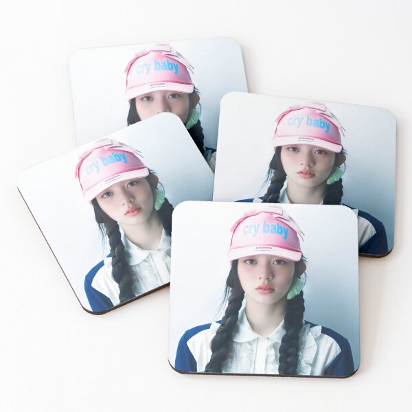 Artikelvorschau, Ästhetisches Fotodesign zur „Minju Not Cute Anymore“-Ära | Fan-Art für GLLIT entworfen und verkauft von Valereekmerch.