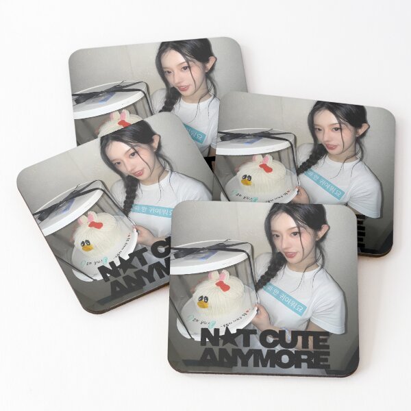 Artikelvorschau, Ästhetisches Fotodesign zur „Minju Not Cute Anymore“-Ära | Fan-Art für GLLIT entworfen und verkauft von Valereekmerch.