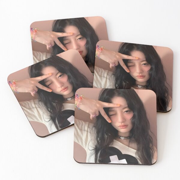 Artikelvorschau, Ästhetisches Fotodesign zur „Minju Not Cute Anymore“-Ära | Fan-Art für GLLIT entworfen und verkauft von Valereekmerch.