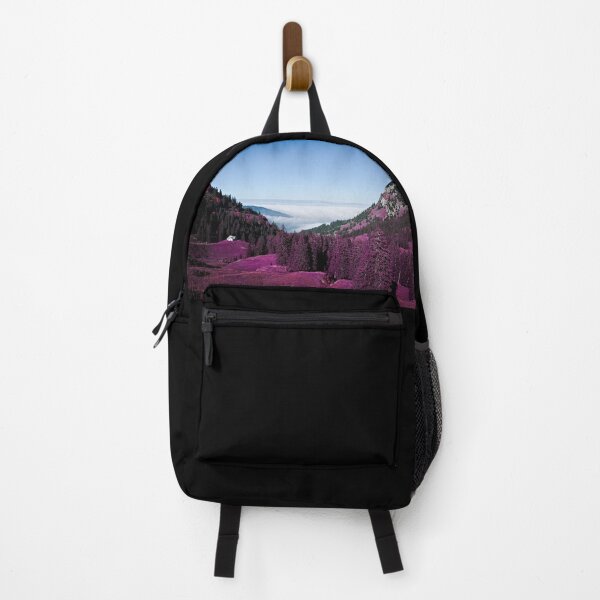 Artikelvorschau, Schweizer Alpen – Surreale Berglandschaft mit rosa Wiese / Swiss Artwork Photography entworfen und verkauft von Raphael Wolf.