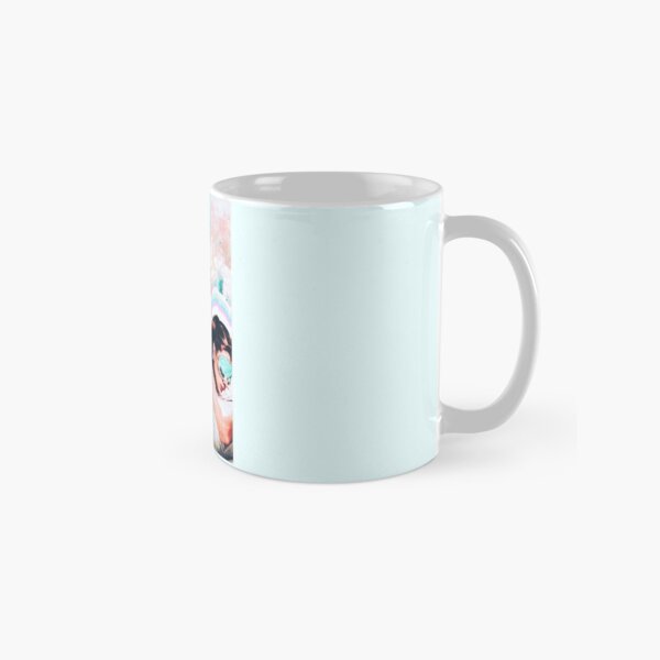 AUDREY HEPBURN BREAKFAST AT TIFFANYS x queen collage Classic Mug