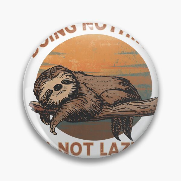 Artikelvorschau, Funny Sloth Doing Nothing – Retro Lazy Animal Humor Design entworfen und verkauft von FlorianDIY.