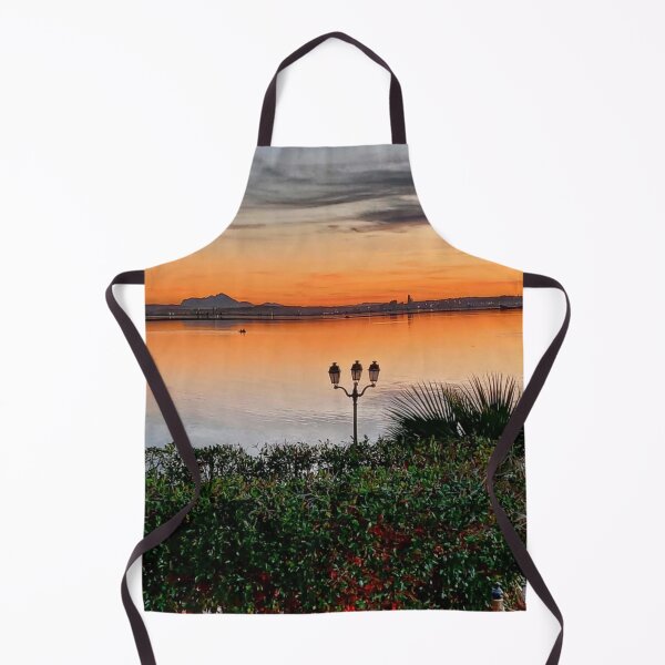 Artikelvorschau, Sonnenuntergang Walmart über ruhigen Gewässern entworfen und verkauft von MolinaTraveler.