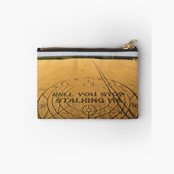 Artikelvorschau, Crop Circle UFO Parodie entworfen und verkauft von givememytees.