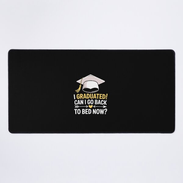 Aperçu de l'œuvre T-shirt humoristique de fin d'études : J'ai obtenu mon diplôme, puis-je dormir maintenant ? créée et vendue par TiredPack.