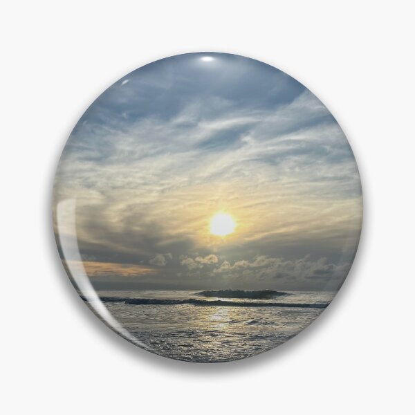Artikelvorschau, Sonnenaufgang am Nordstrand von Hunting Island entworfen und verkauft von Marsh-Muse.