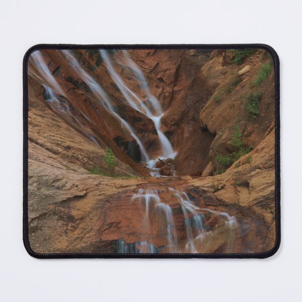 Artikelvorschau, Seven Falls Colorado mit seidigem Wasser in Nahaufnahme entworfen und verkauft von ROBERTDBROZEK.