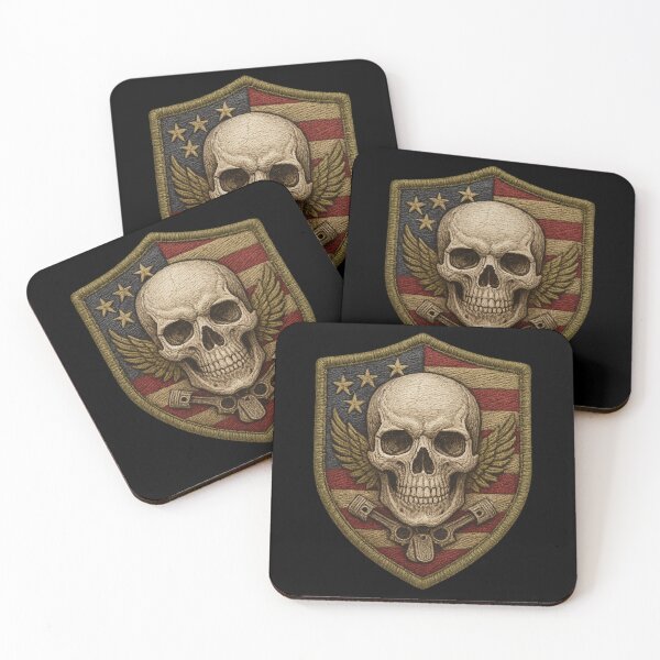 Item preview, Écusson hexagonal Patriot Skull avec crâne drapeau américain entouré d une chaîne dorée et d étoiles. designed and sold by LaNadaYFundante.