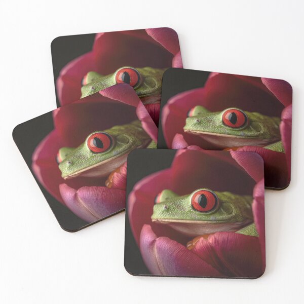 Item preview, Treefrog in Tulip Macro designed and sold by Elisabeth Lucas.