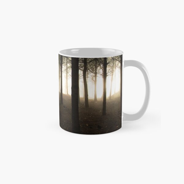 Alone in the forest Mug classique