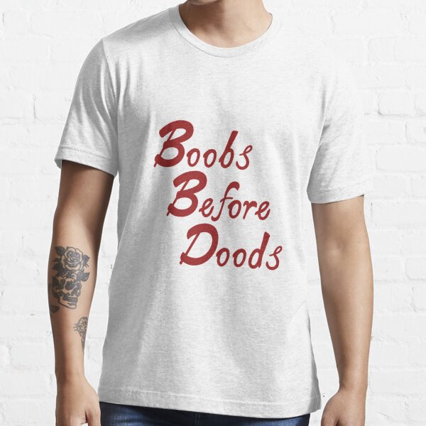 Camiseta Boyfriend Boobs Tattoo Preta