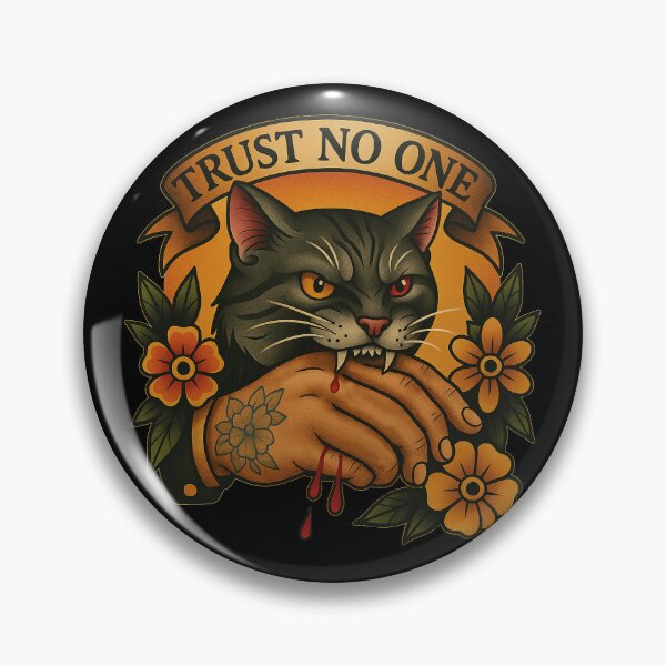 Artikelvorschau, Wildkatze im alten Stil – Tattoo-Kunst: Vertraue niemandem, Vintage-Design einer Katze, die in eine Hand beißt entworfen und verkauft von Fictional Ink Society.