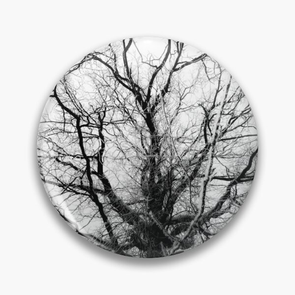 Artikelvorschau, Winterbaum Schwarz-Weiß-Fotodruck entworfen und verkauft von Mother-Nature65.