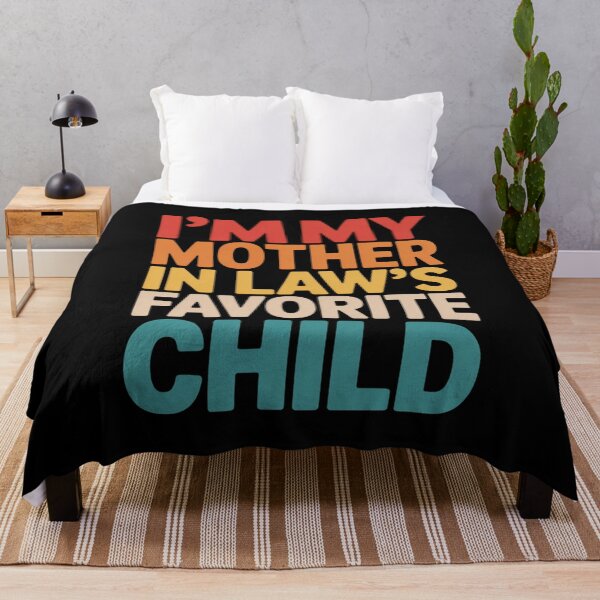 Item preview, Soy el hijo favorito de mi suegra – Diseño divertido de humor familiar designed and sold by Gogetgiggles.