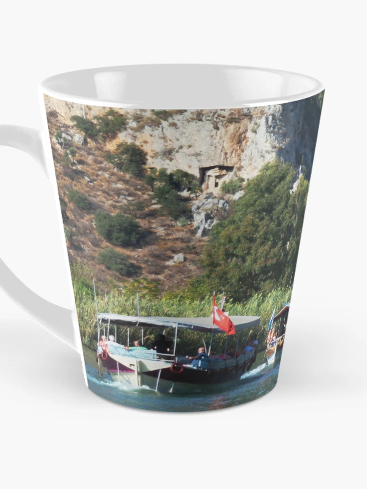 Aperçu 3 sur 4. Mug à café avec l'œuvre King's Tombs créée et vendue par Randy Sprout Fine Art.