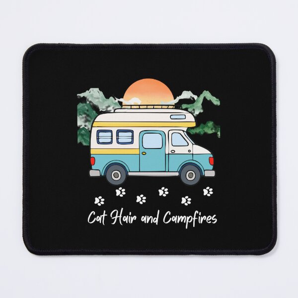 Aperçu de l'œuvre Poils de chat et feux de camp. Conception de camping-cars et de chats créée et vendue par SofikoDesigns.