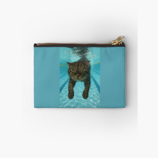 Item preview, Gato gruñón nadando bajo el agua designed and sold by Tridentulus.